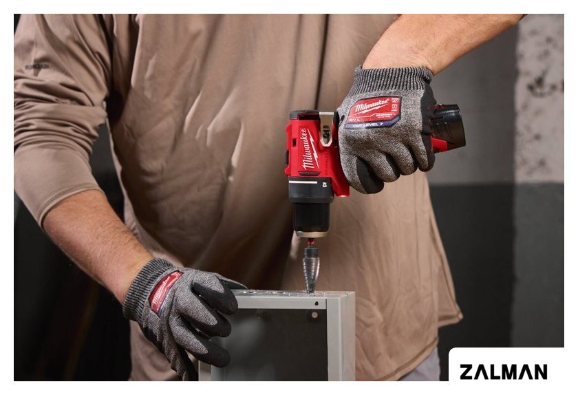 Наборы электроинструментов Milwaukee M12 BLPP3A-202B 4933499694 (шуруповерт, винтоверт, фонарь, 2 АКБ, сумка)