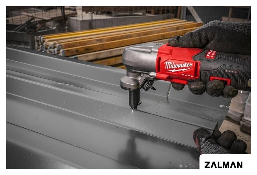 Высечные электрические ножницы Milwaukee M12 FNB16-402X 4933479619 (с 2-мя АКБ, кейс)