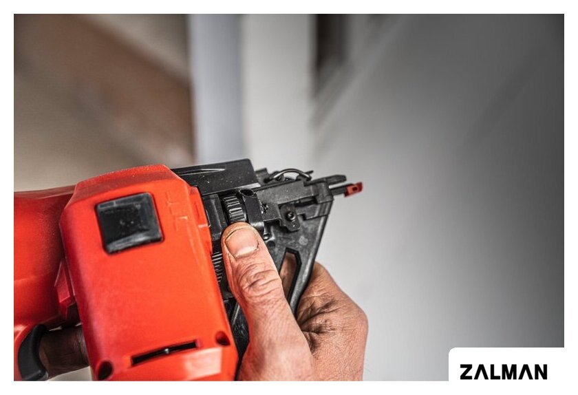 Гвоздезабиватель Milwaukee M18 FN16GA-0X Fuel 4933478094 (без АКБ, кейс)