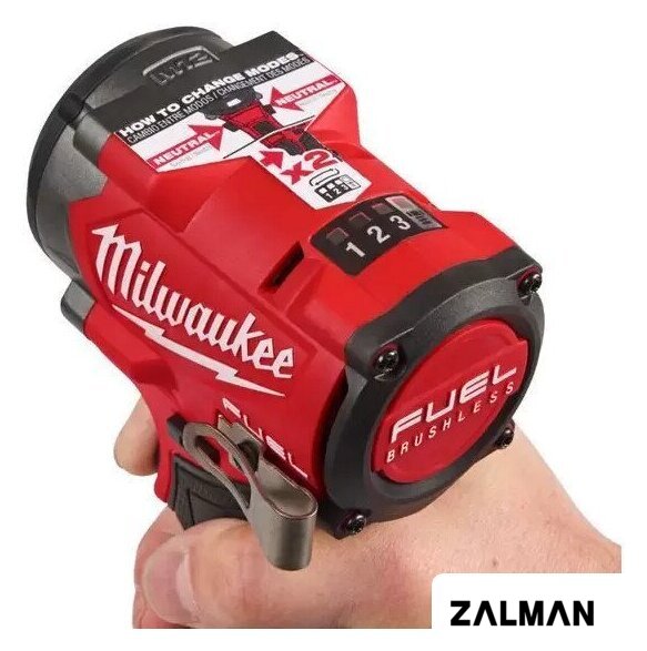 Гайковерт Milwaukee M12 FCIWF38G3-502X Fuel 4933493452 (с 2-мя АКБ, кейс)