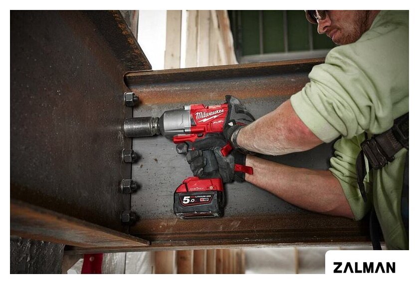 Гайковерт Milwaukee M18 ONEFHIWF12-502X 4933459727 (с 2-мя АКБ, кейс)