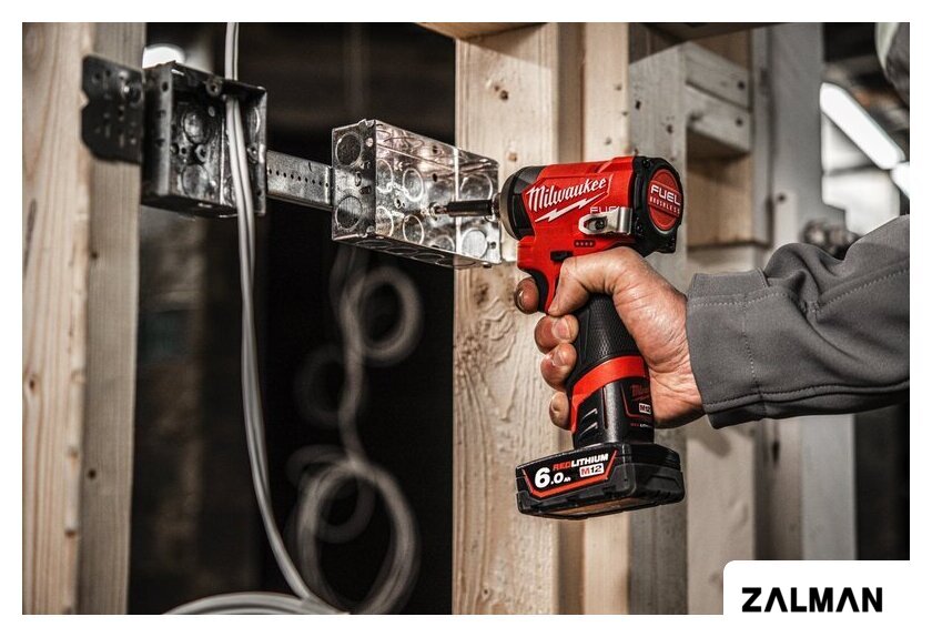 Винтоверт Milwaukee M12 FID2MC-202X Fuel 4933499462 (с 2-мя АКБ, кейс)