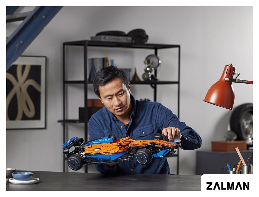 Конструктор LEGO Technic 42141 Гоночный автомобиль McLaren Formula 1