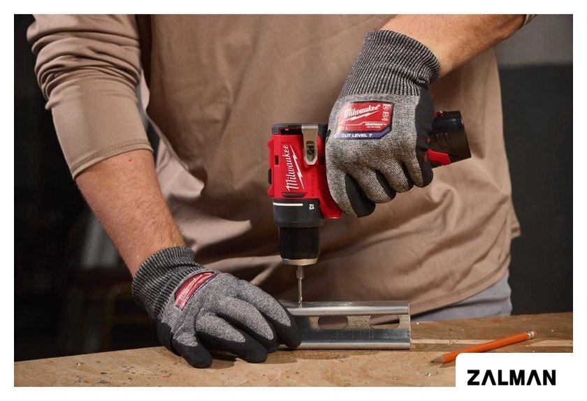 Наборы электроинструментов Milwaukee M12 BLPP2A-402B 4933499692 (шуруповерт, сабельная пила, 2 АКБ, сумка)